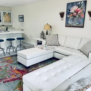  Holiday home The Nest Egg United States